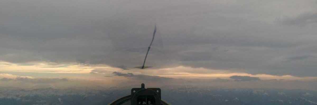 Flugwegposition um 14:47:49: Aufgenommen in der Nähe von Gemeinde Scheffau am Wilden Kaiser, Österreich in 2766 Meter
